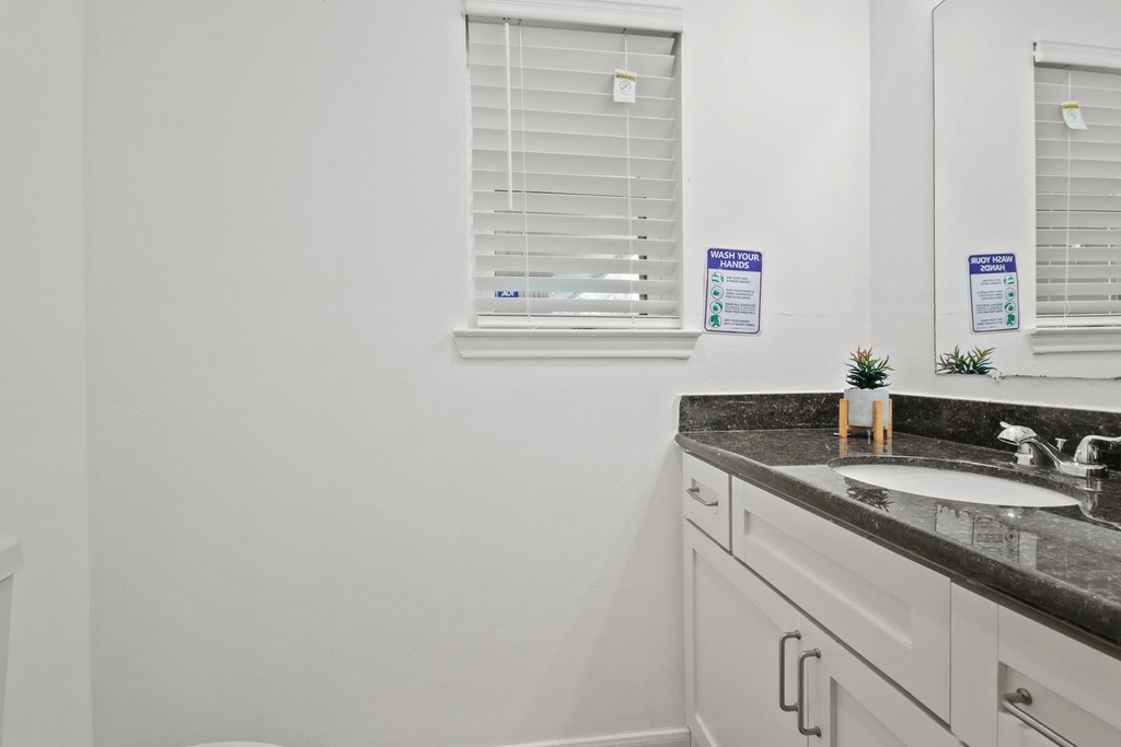 5302 Treaschwig Road - Photo 23
