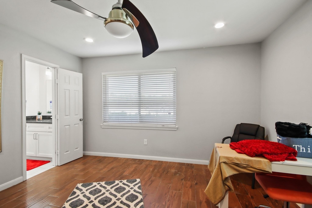5302 Treaschwig Road - Photo 21