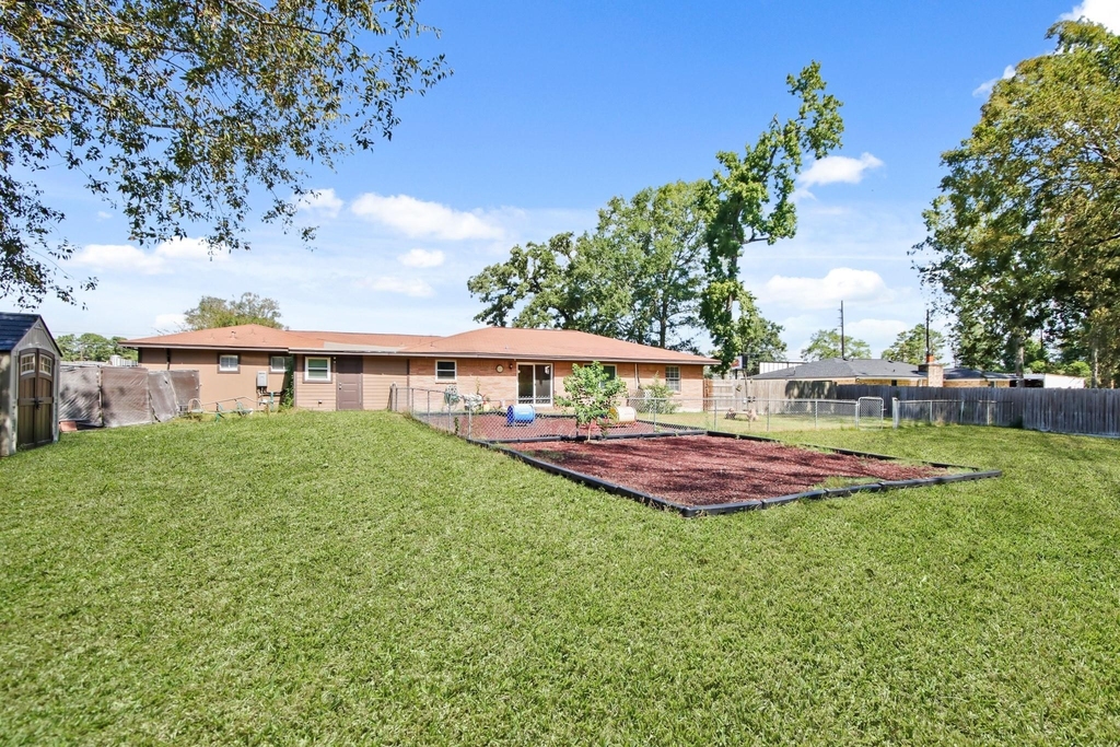 5302 Treaschwig Road - Photo 6