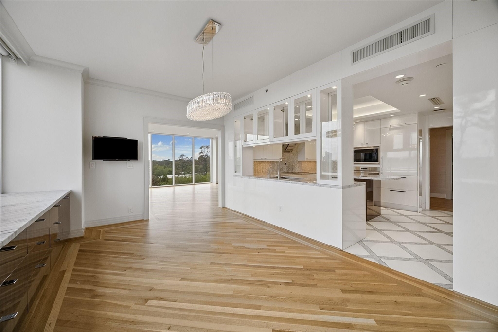 121 N Post Oak Lane - Photo 8