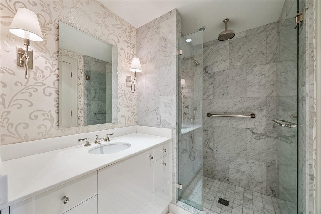 121 N Post Oak Lane - Photo 21