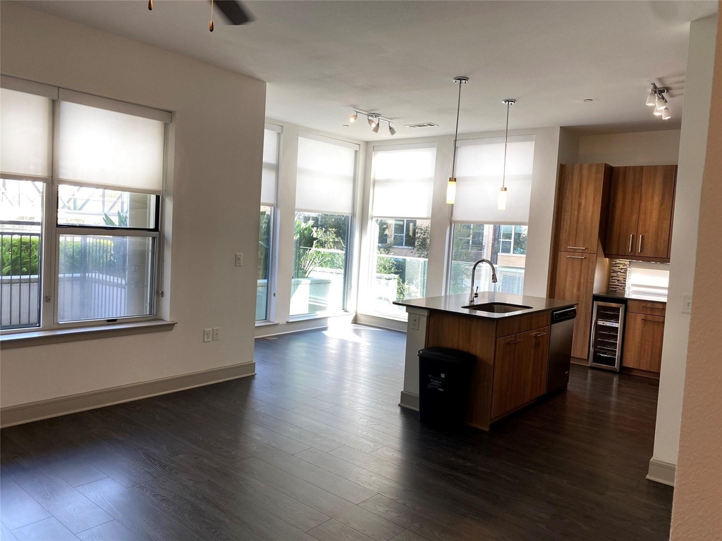 2111 Westheimer Road - Photo 2