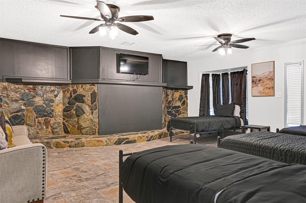 1806 Clayton Drive - Photo 6