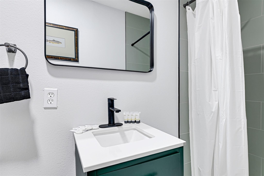 1806 Clayton Drive - Photo 8
