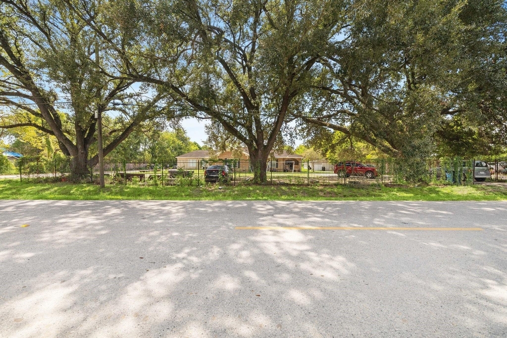 1450 Mesquite Street - Photo 1