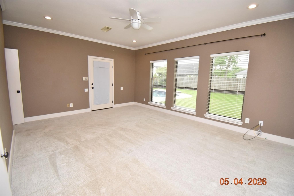 421 Creekside Drive - Photo 14