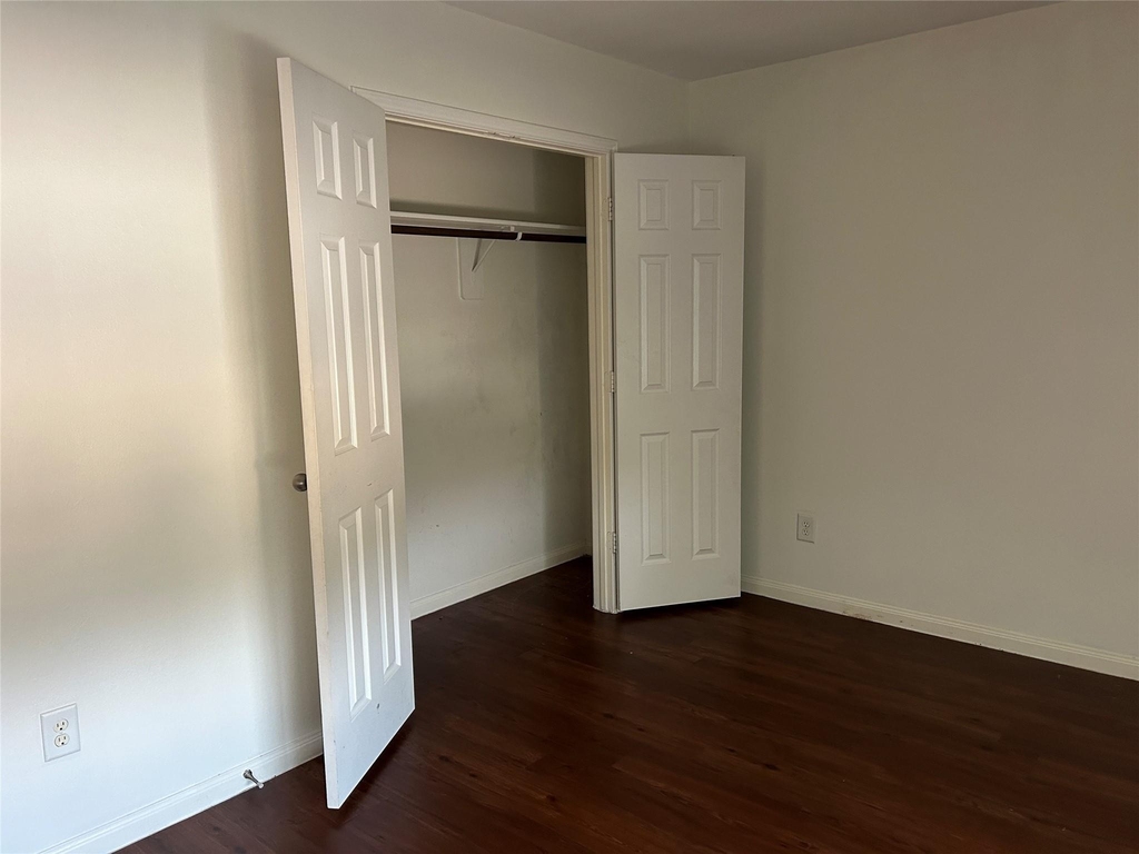 21511 Donata Circle - Photo 9
