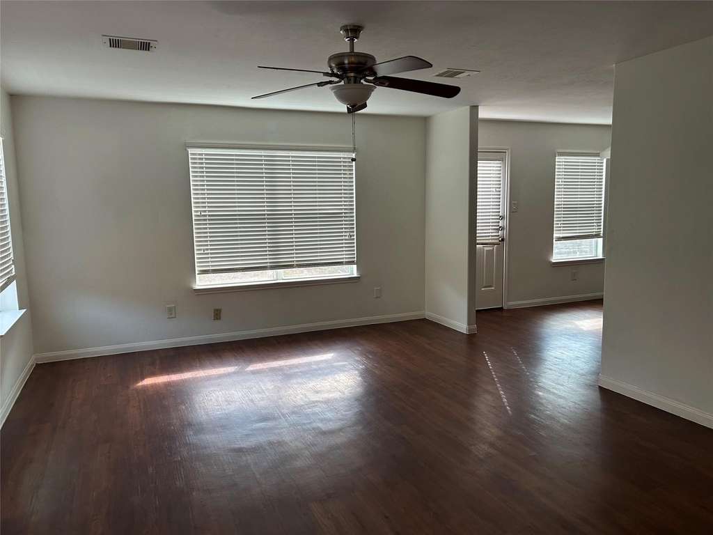 21511 Donata Circle - Photo 7