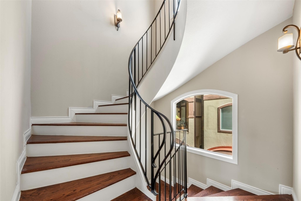 6524 Calder Street - Photo 2