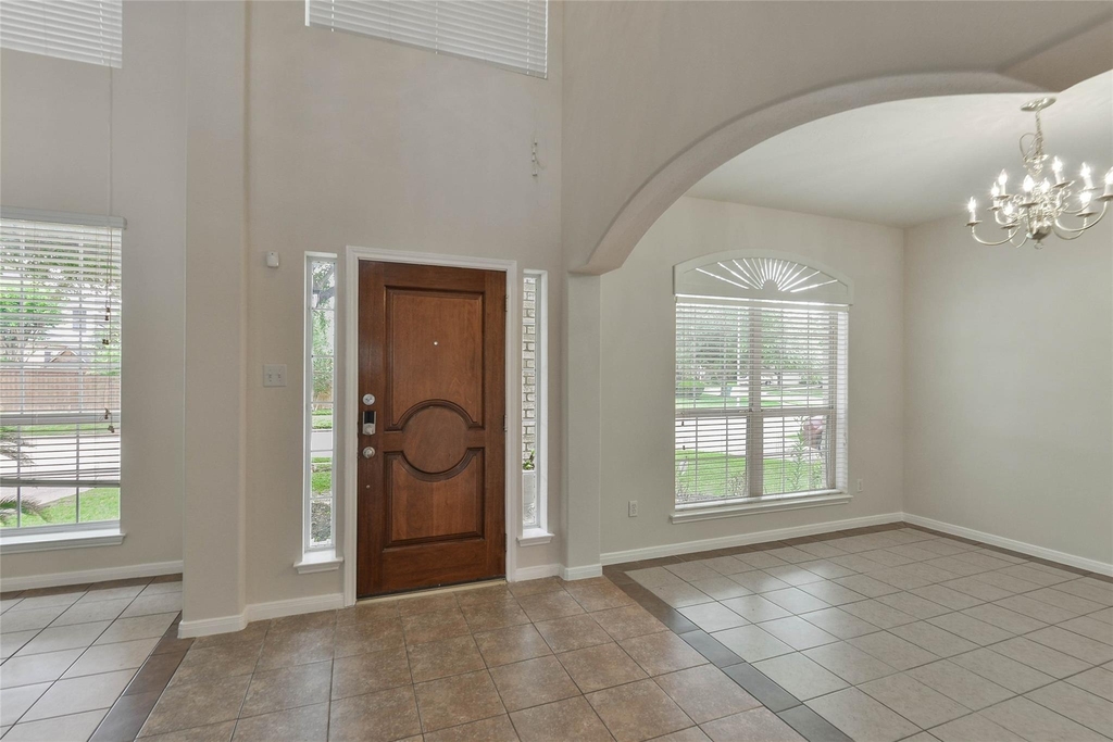 15707 Sandisfield Lane - Photo 3