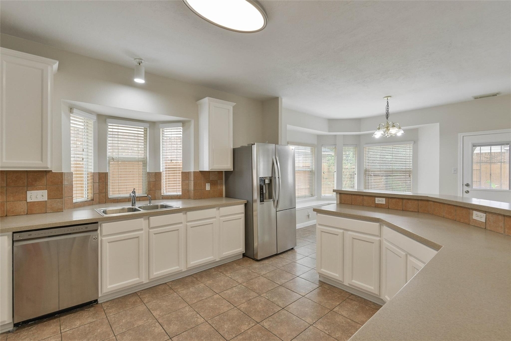 15707 Sandisfield Lane - Photo 9