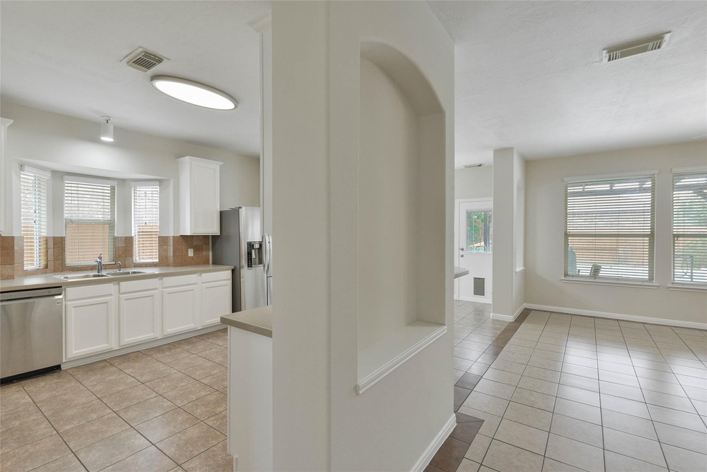 15707 Sandisfield Lane - Photo 6