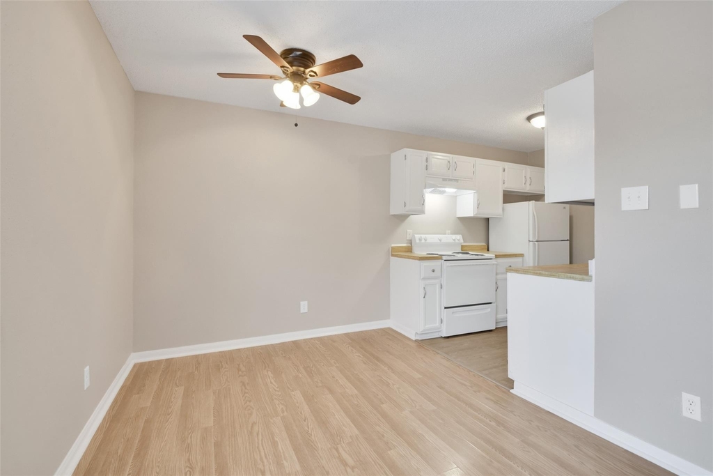 1300 Baker Ave Avenue - Photo 1