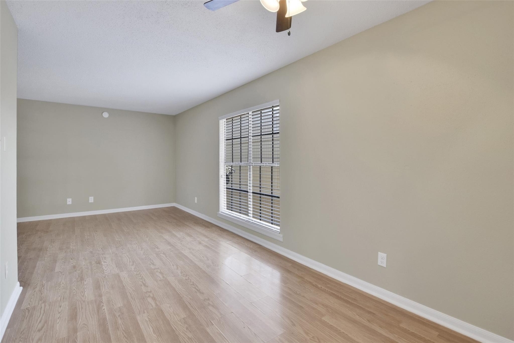 1300 Baker Ave Avenue - Photo 11