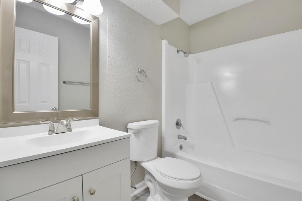 1300 Baker Ave Avenue - Photo 9