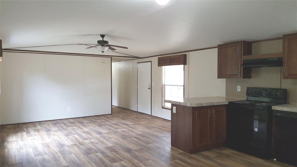 108 Young Street - Photo 3