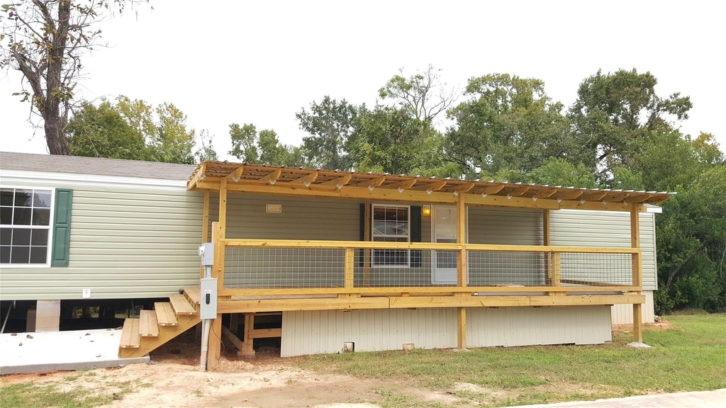 108 Young Street - Photo 1