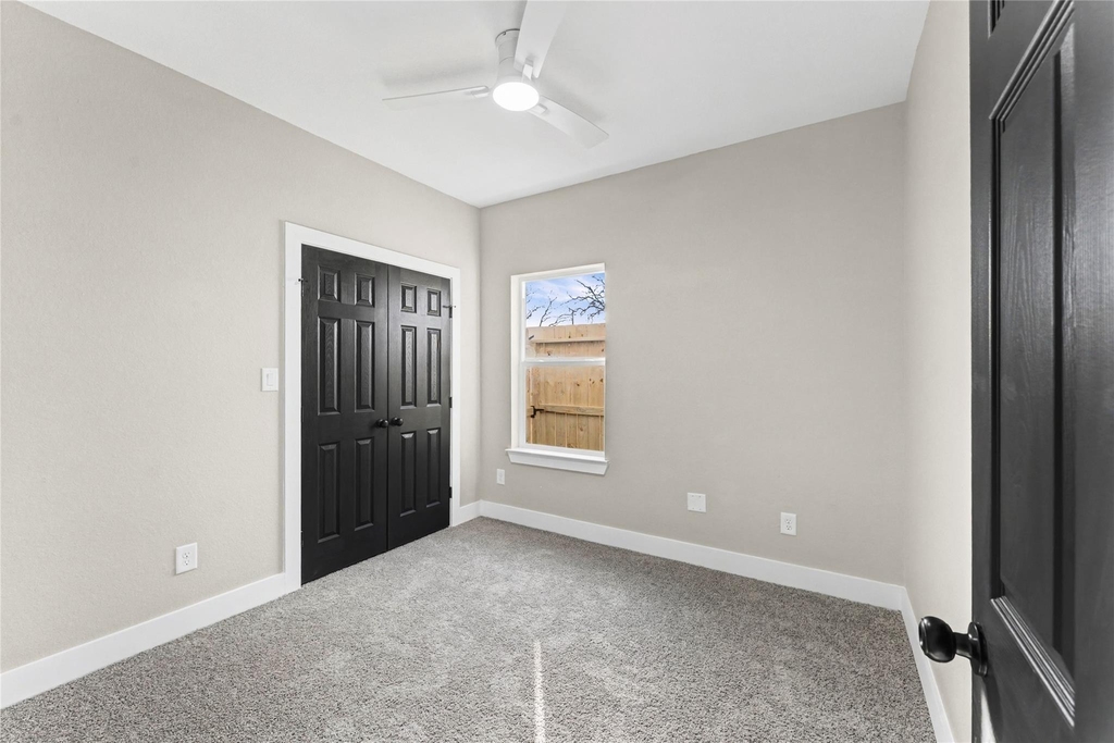8221 Flaxman St - Photo 24