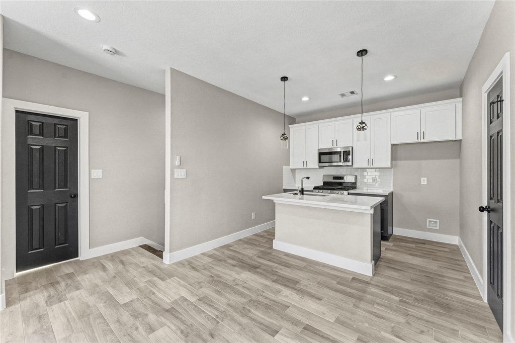 8221 Flaxman St - Photo 5
