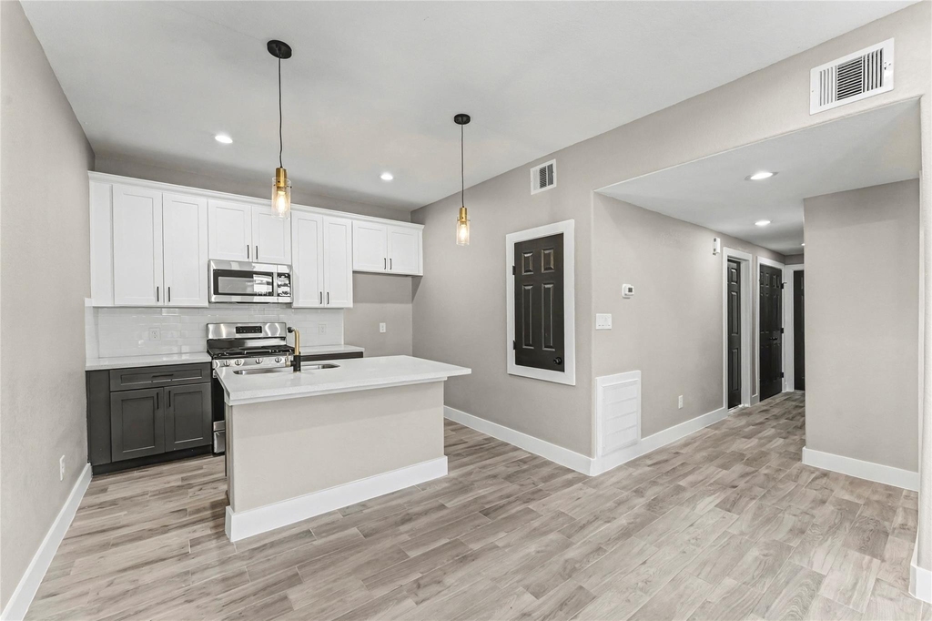 8221 Flaxman St - Photo 4