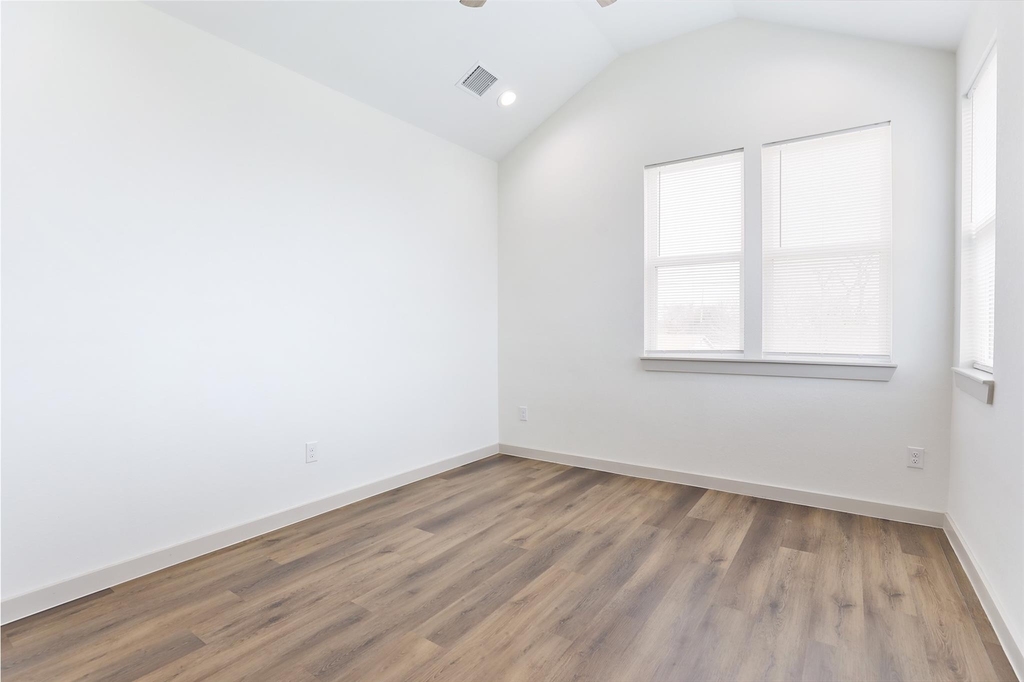 7924 Booker Street - Photo 8