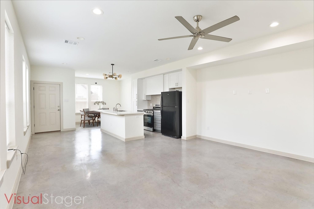 7924 Booker Street - Photo 3