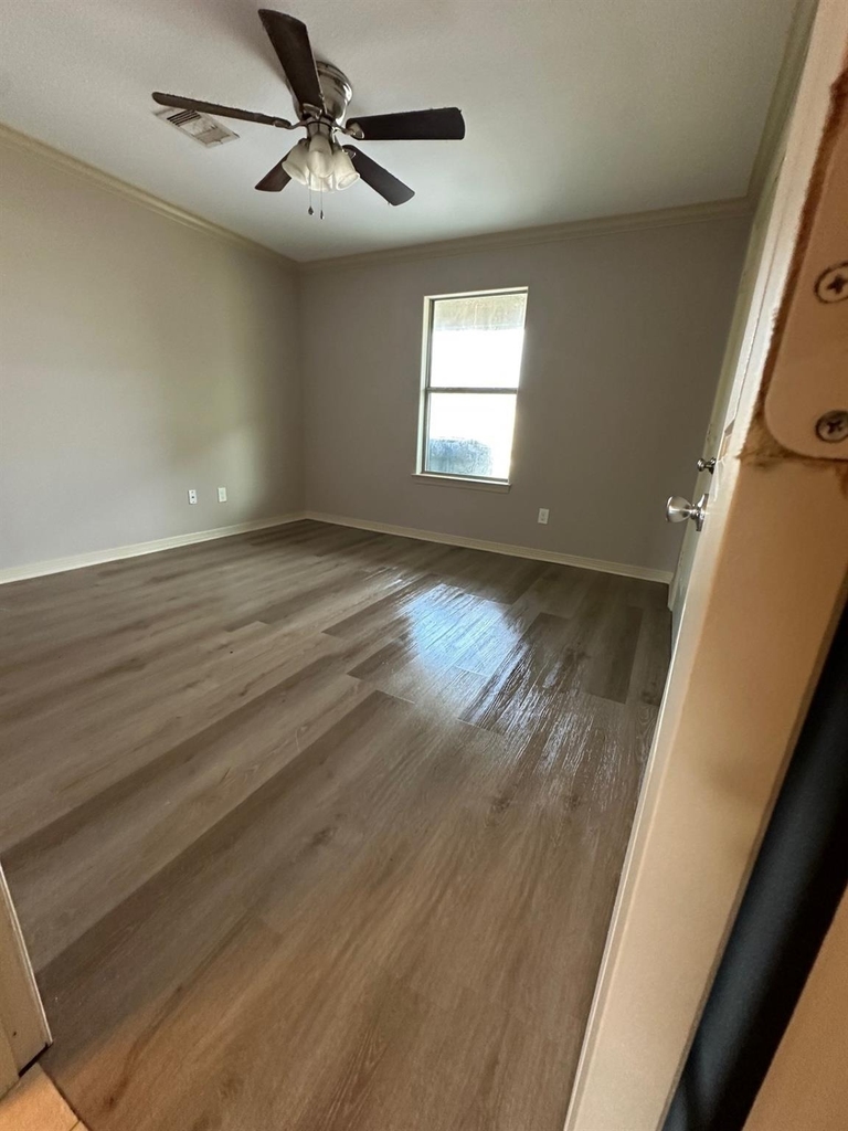 209 6th Street - Photo 12