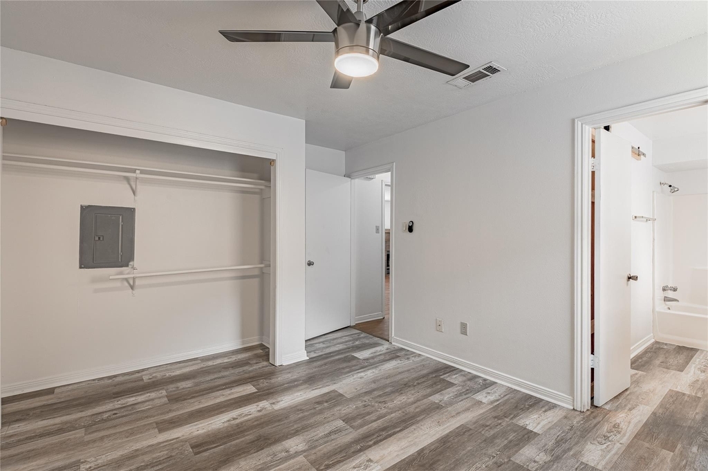 2402 Sycamore Avenue - Photo 15
