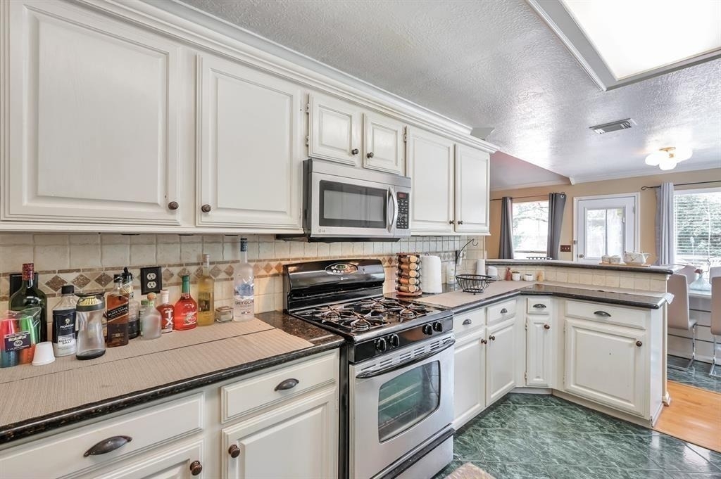 6303 Carissa Court - Photo 6