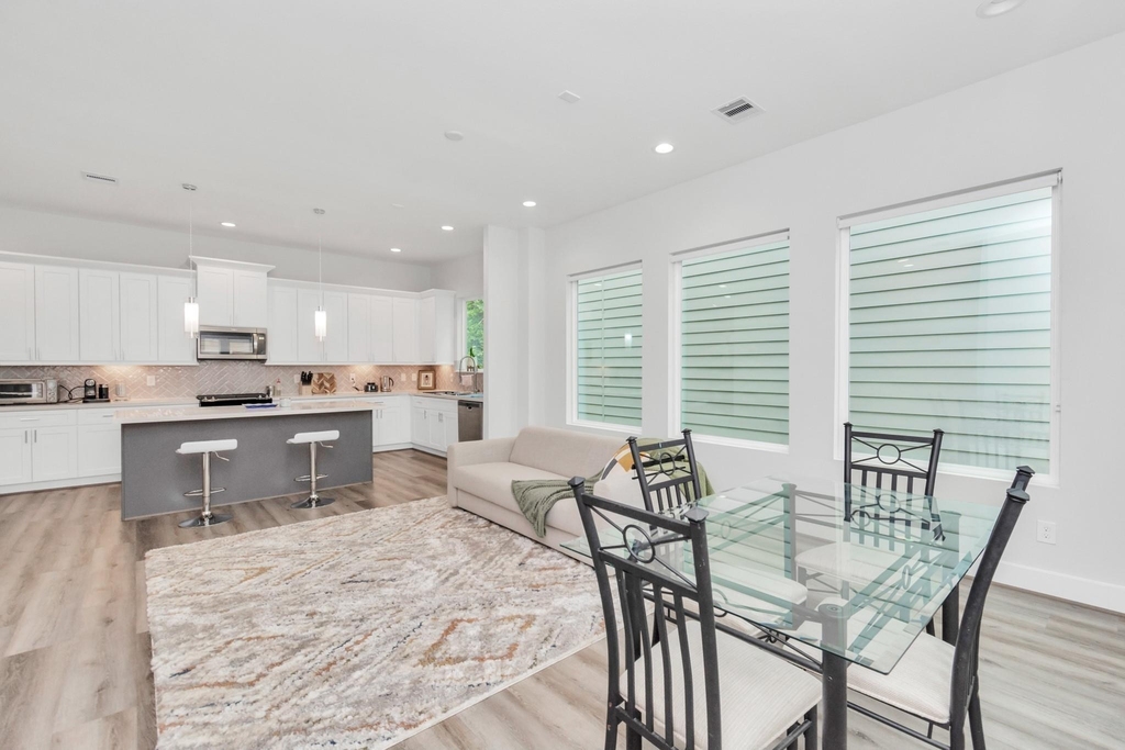 3360 Pinemont Drive - Photo 8