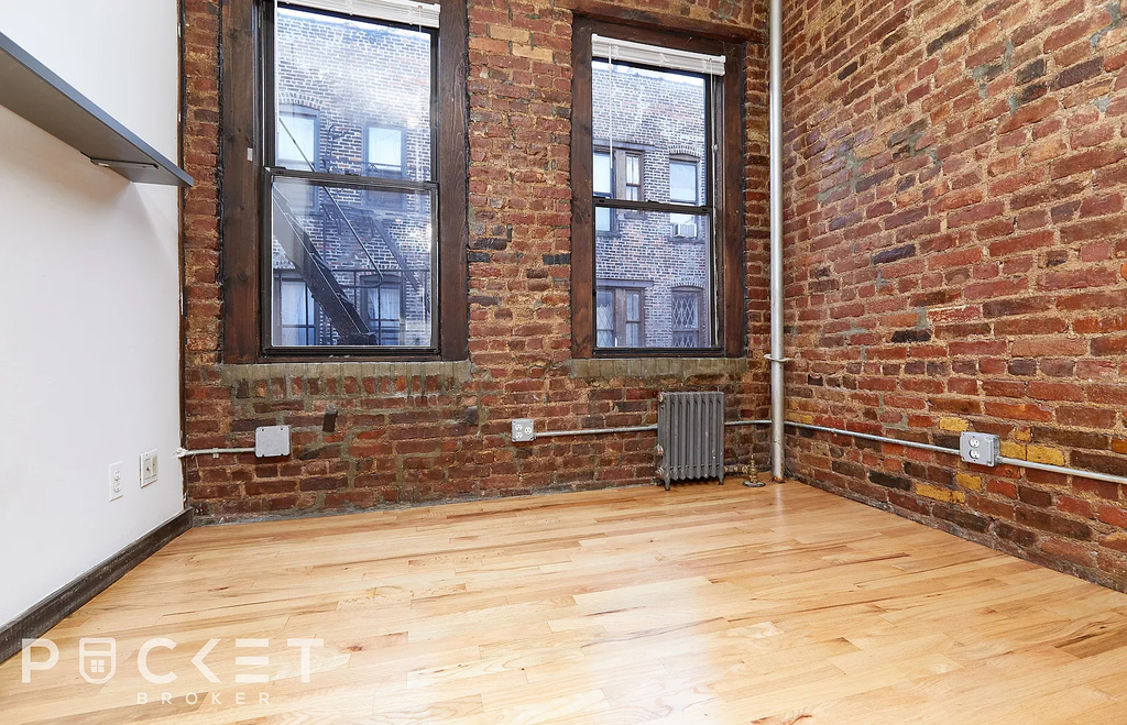 East 13th Street - Photo 4