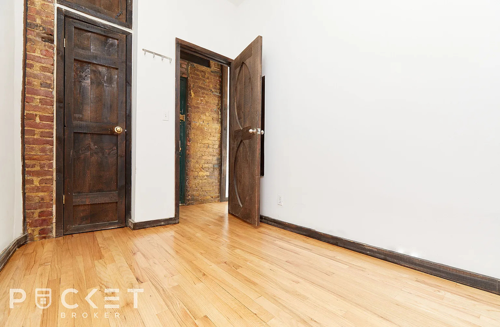 East 13th Street - Photo 6