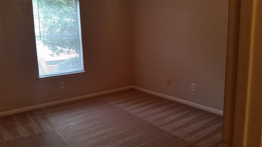 1715 Hazelwood Street - Photo 5