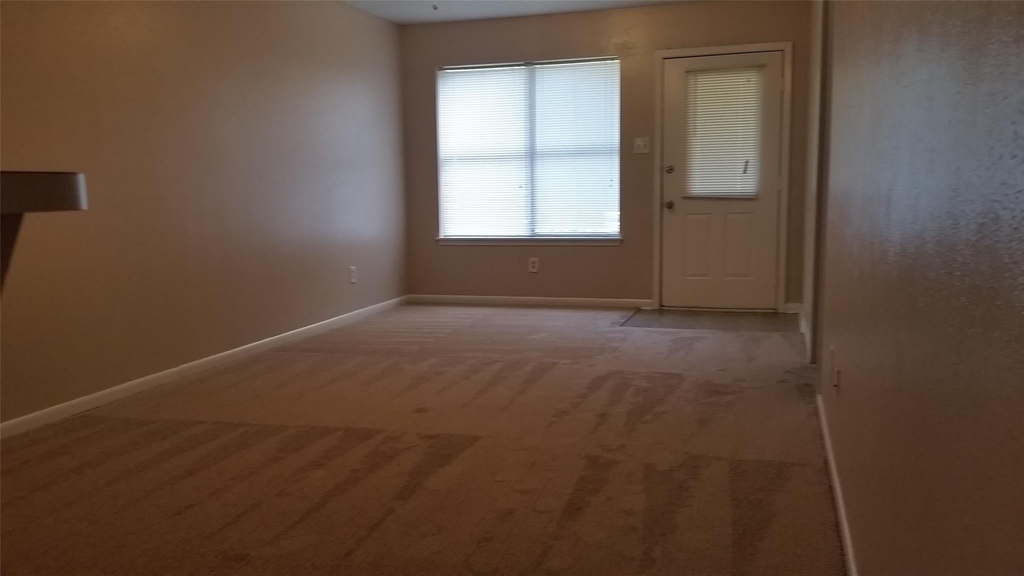 1715 Hazelwood Street - Photo 1