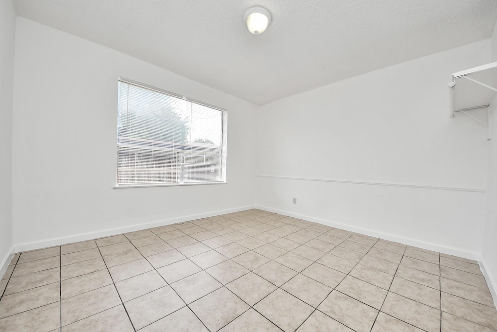 15534 Weldon Drive - Photo 16