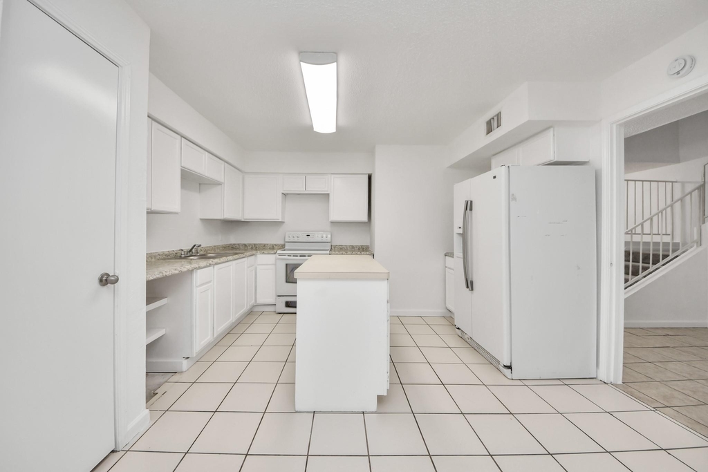 15534 Weldon Drive - Photo 7