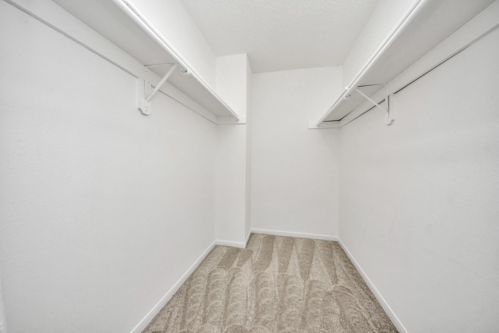 15534 Weldon Drive - Photo 36
