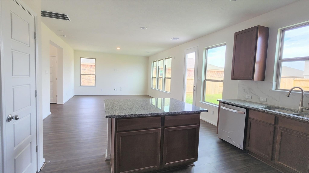 1235 Bryman Drive - Photo 4