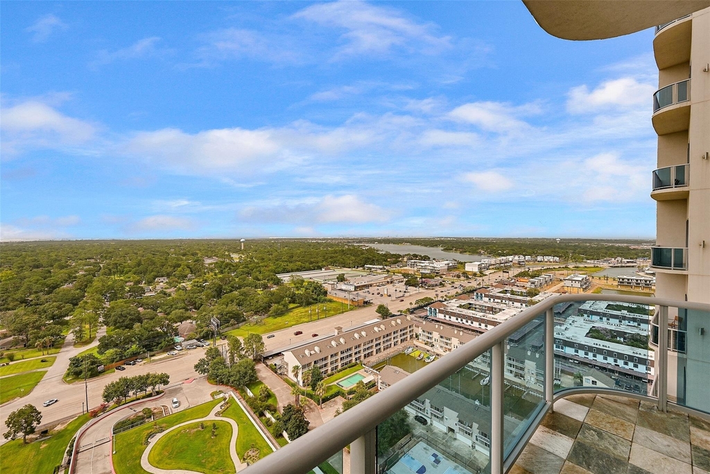 4821 Nasa Parkway - Photo 28