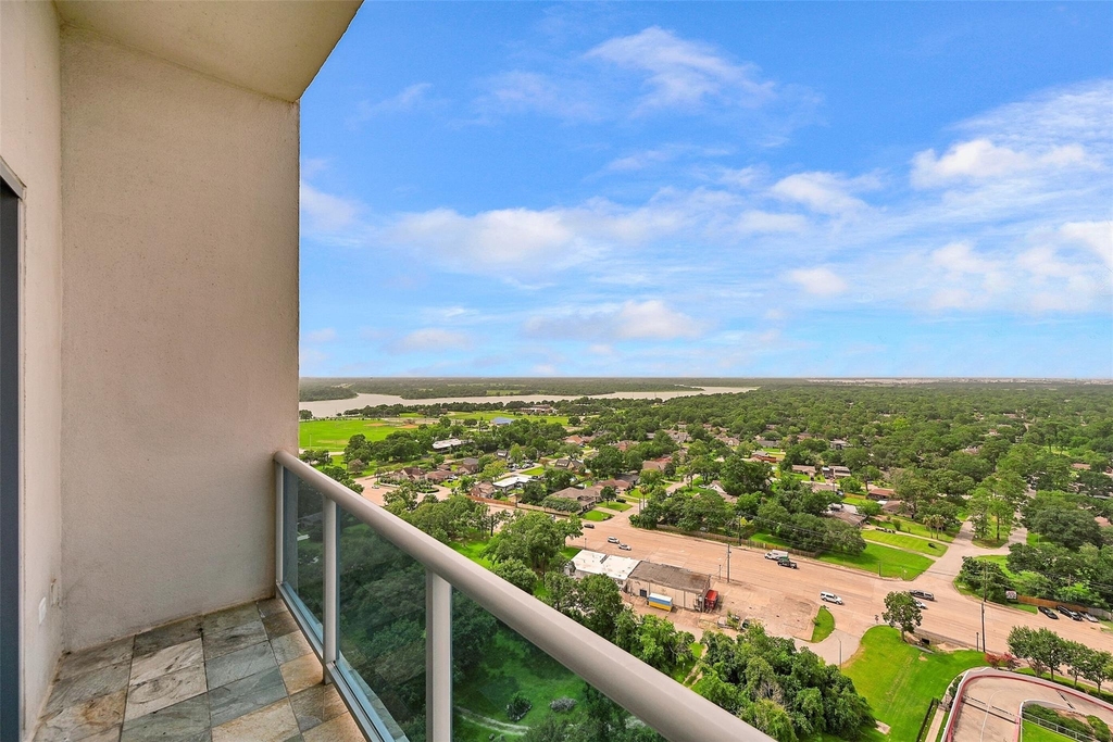 4821 Nasa Parkway - Photo 27