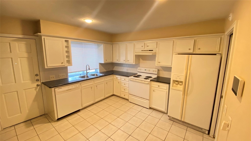 4714 N Cashel Circle - Photo 5