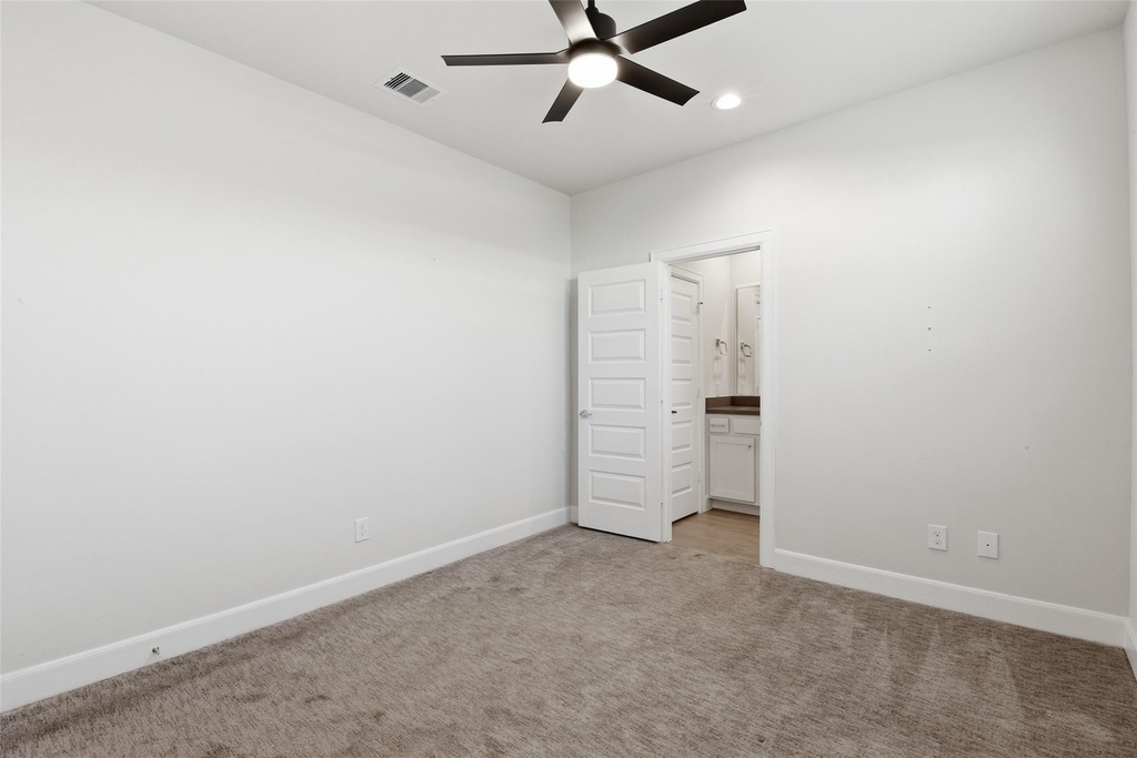 3024 Charline Avenue - Photo 8