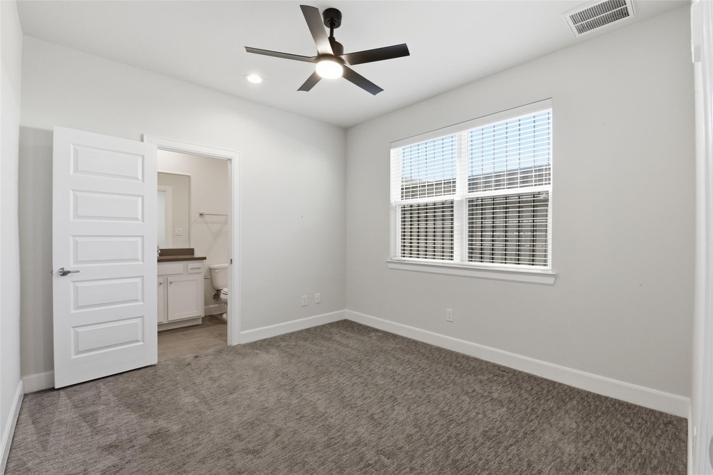 3024 Charline Avenue - Photo 7