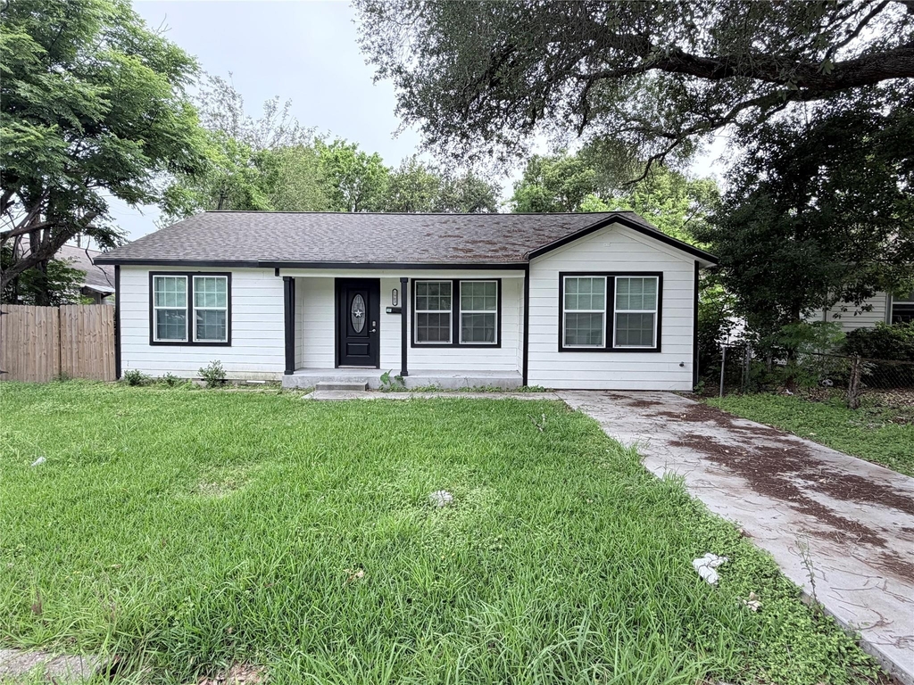 1903 Little Street - Photo 1