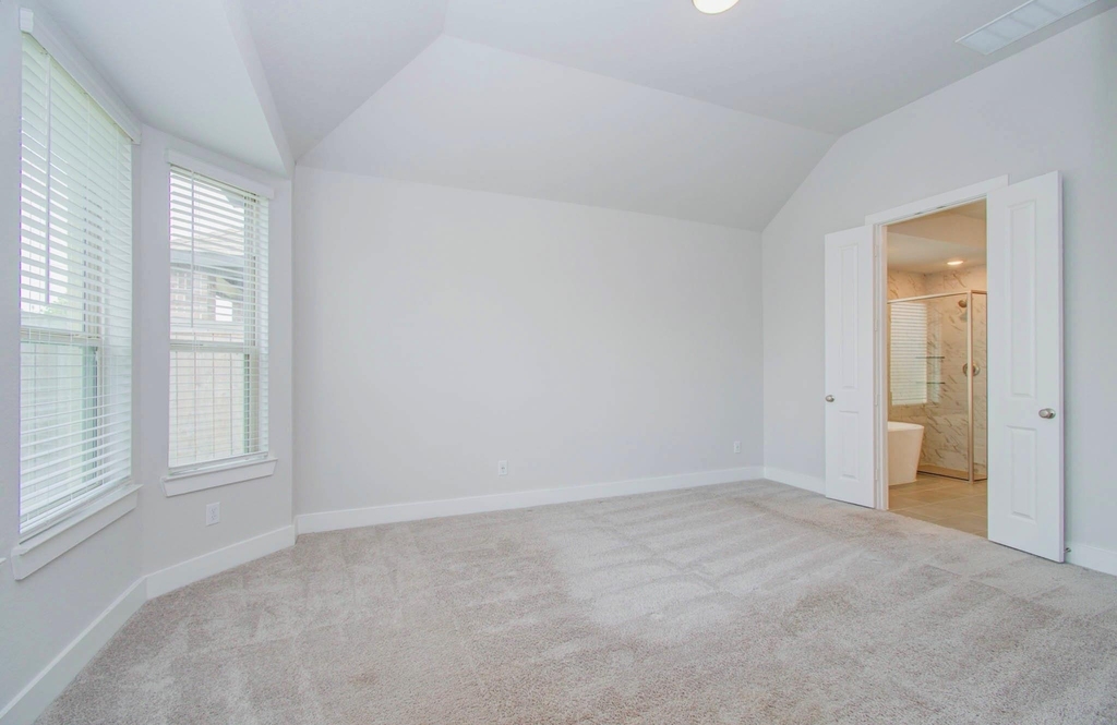 14910 Mossycup Spur Way - Photo 18