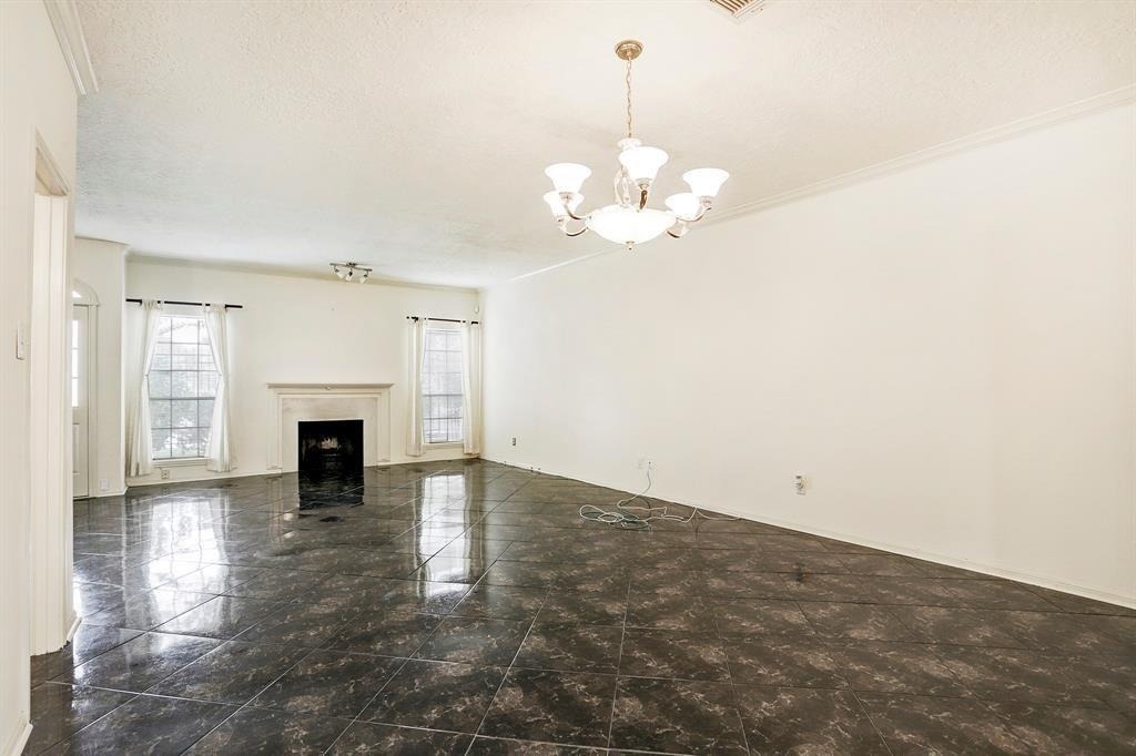 800 Country Place Drive - Photo 2