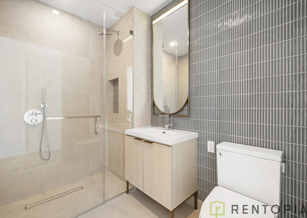 960 Franklin Avenue - Photo 6