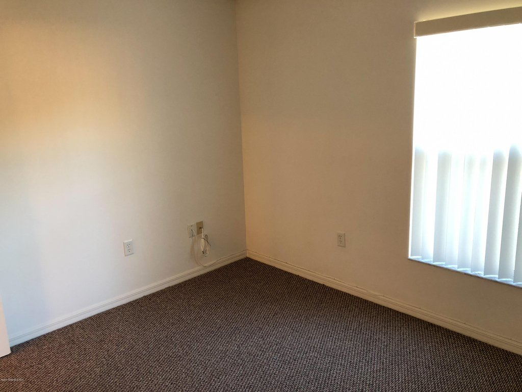 347 Americana Boulevard Ne - Photo 4