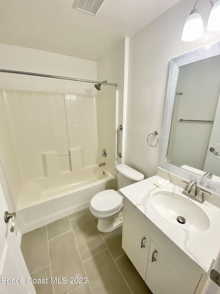 347 Americana Boulevard Ne - Photo 8