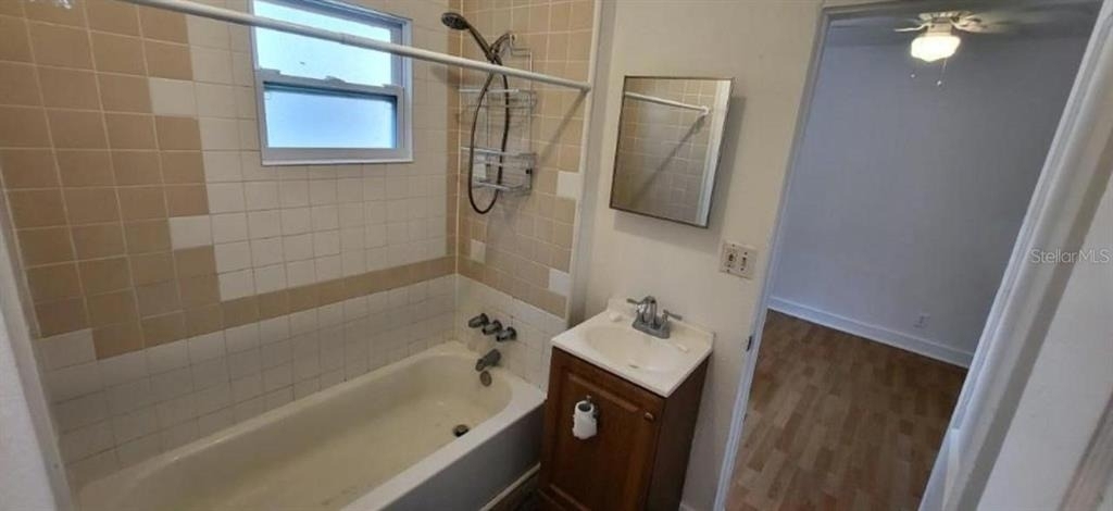 912 Engman Street - Photo 2